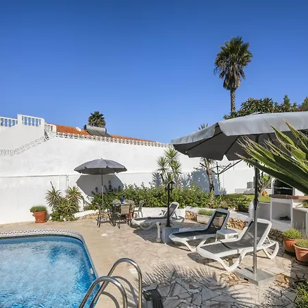 펜션 Comfortable In Carvoeiro, Algarve *