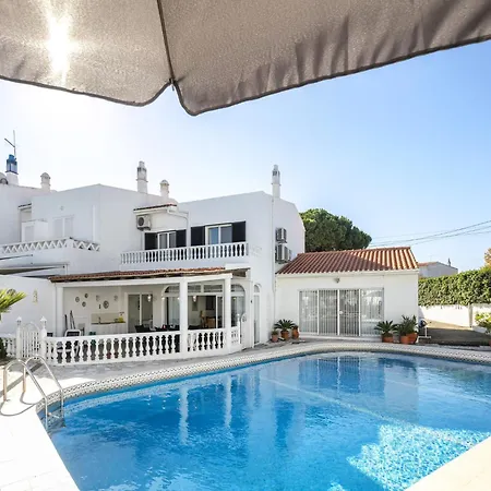 Comfortable In Carvoeiro, Algarve 卡武埃鲁